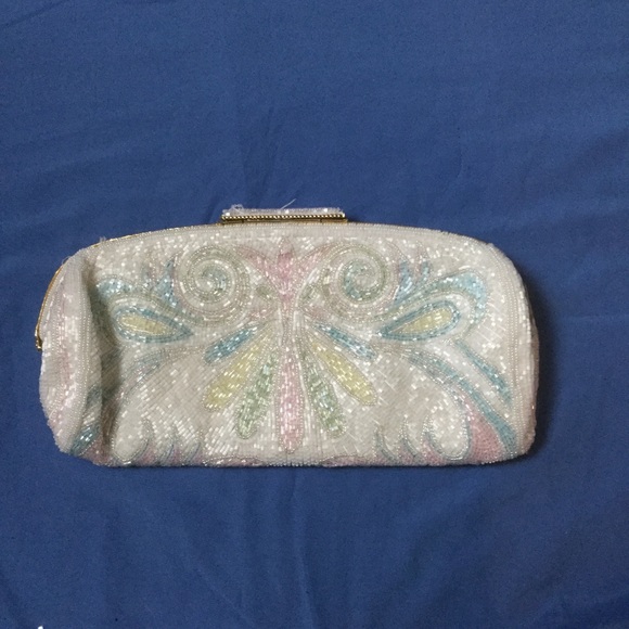 Vintage LaRegale beaded bag with strap - Picture 6 of 8